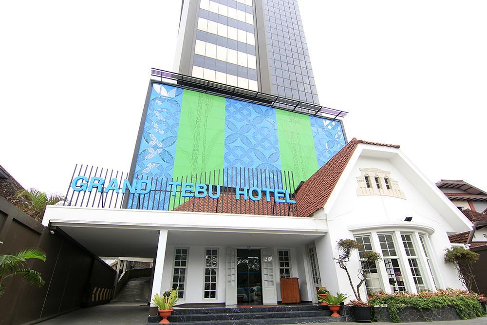 Grand Tebu Hotel Bandung Buitenkant foto