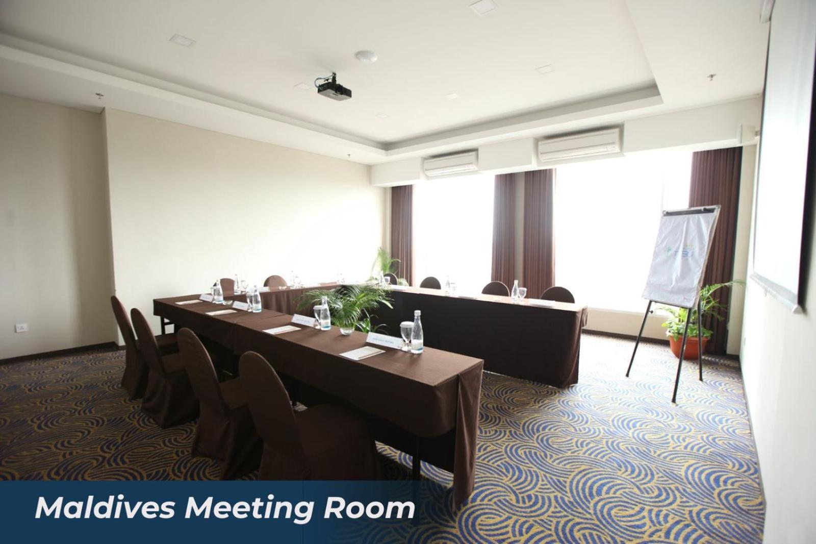 Grand Tebu Hotel Bandung Buitenkant foto