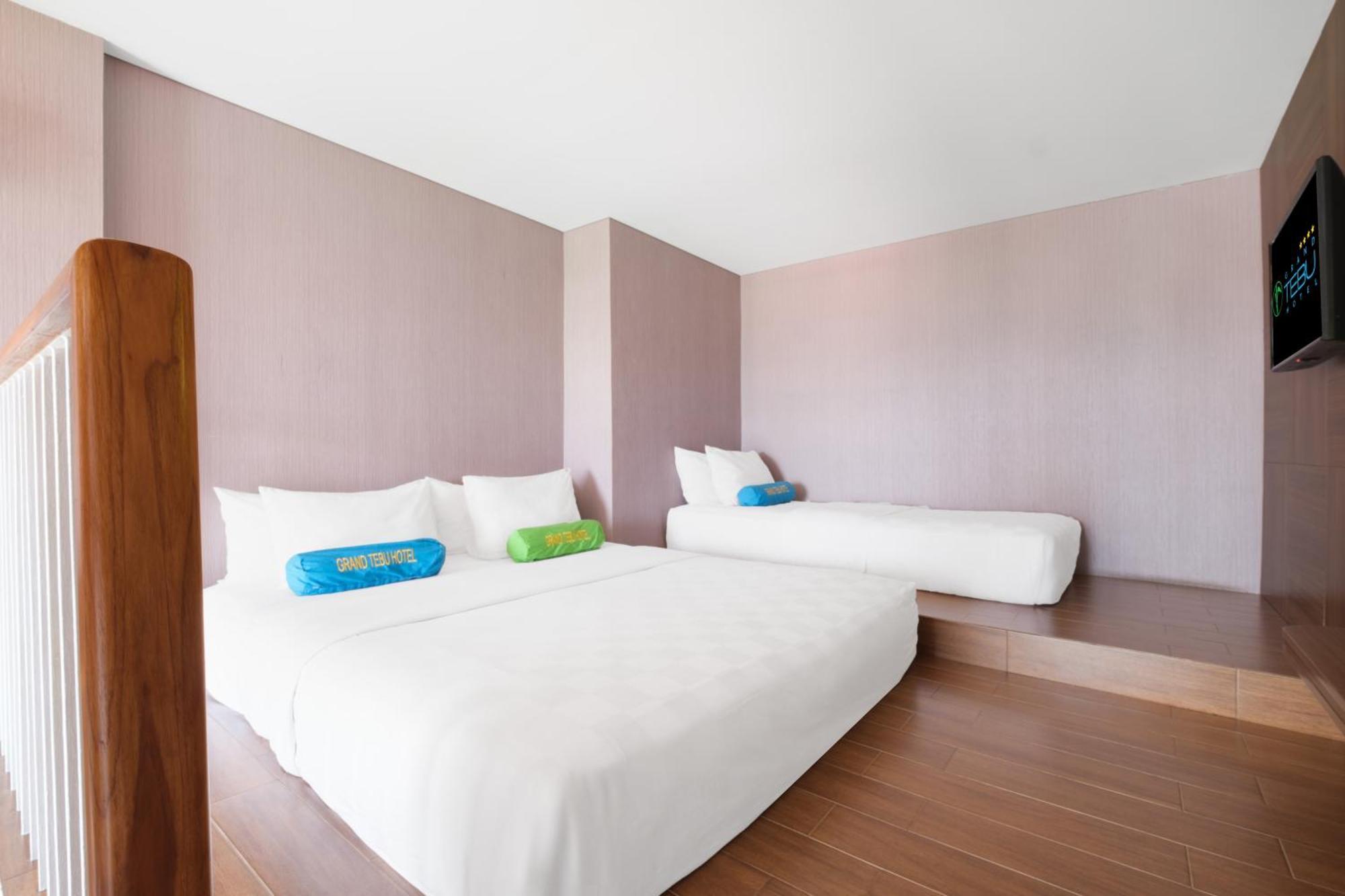 Grand Tebu Hotel Bandung Buitenkant foto