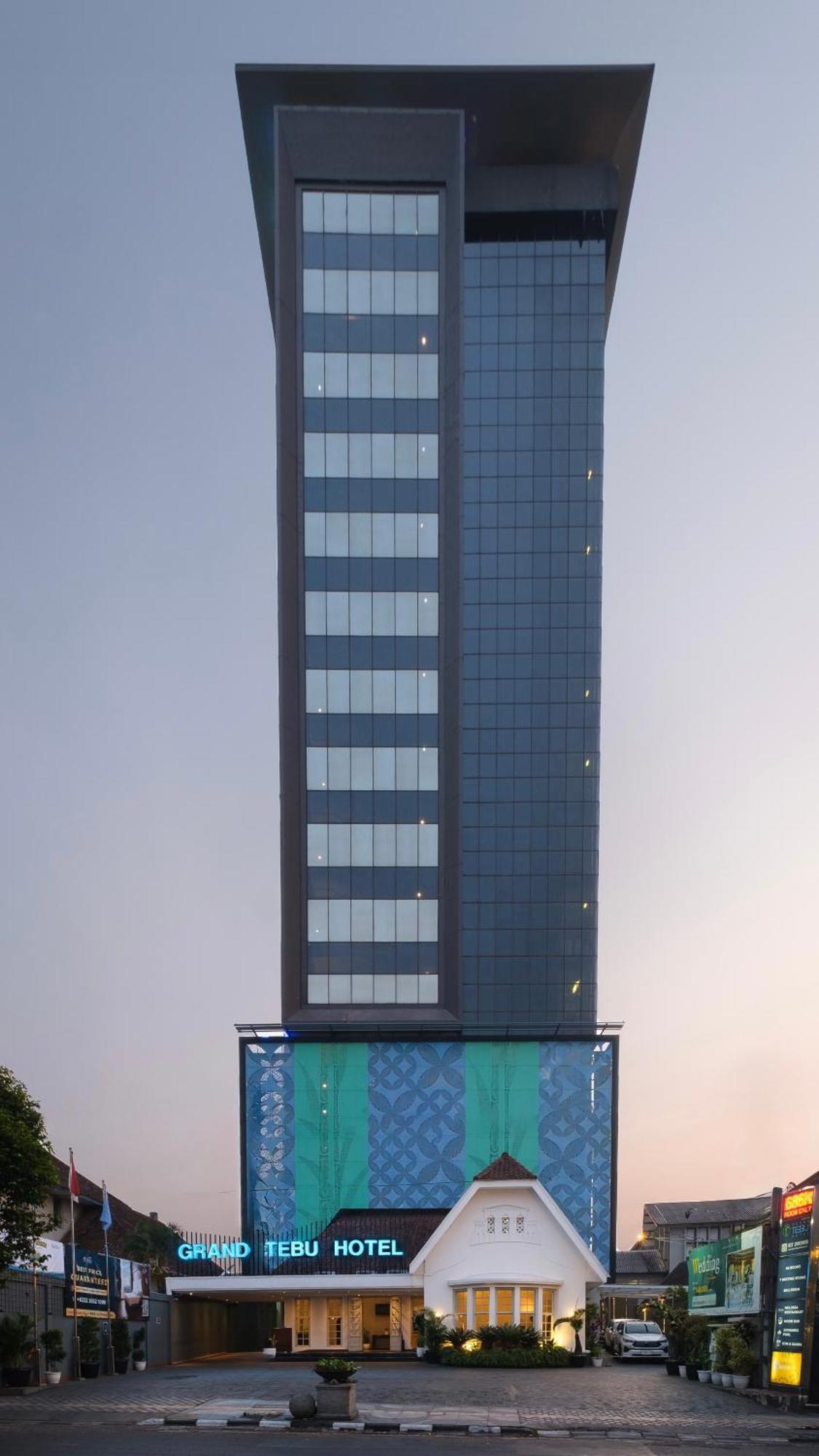 Grand Tebu Hotel Bandung Buitenkant foto